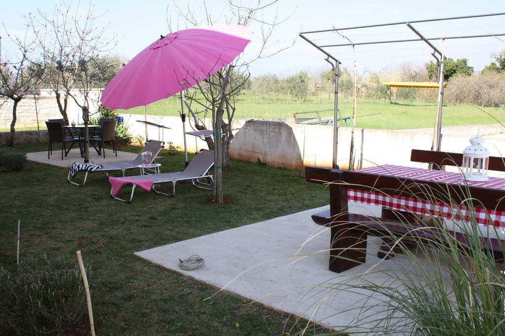 Apartments Villa Lili Umag Zewnętrze zdjęcie